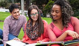 Universidad que transforma vidas Universidad que transforma vidas
